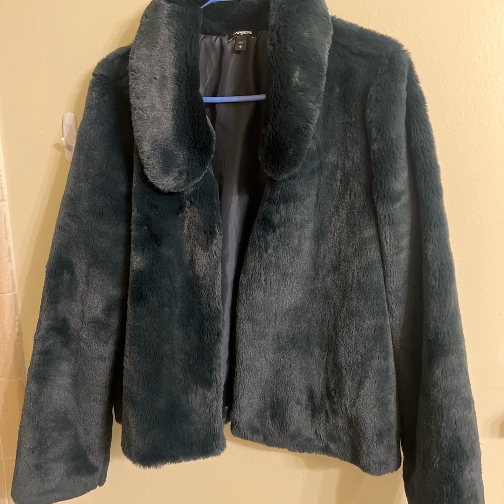 ❌SOLD❌Luxurious Faux Fur Jacket in Deep Green/Blue